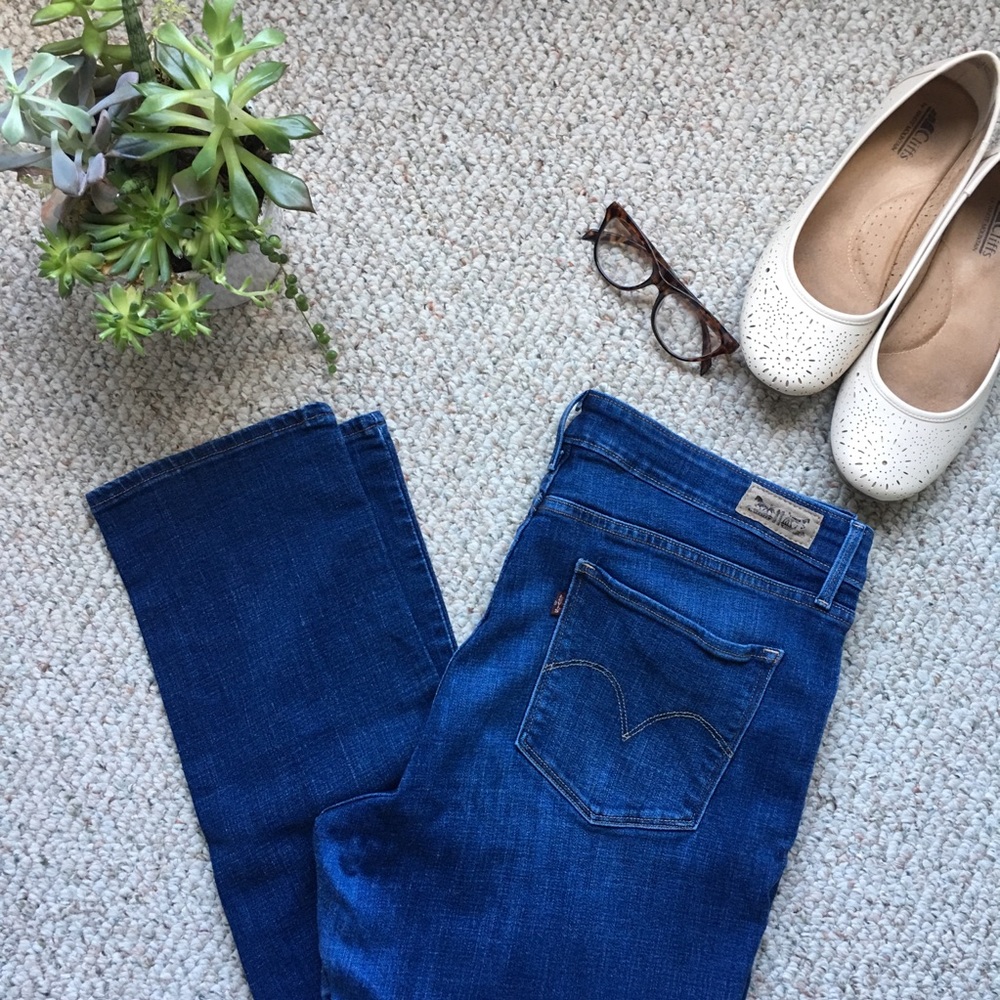 Levi’s | Mid Rise Skinny | Size 16